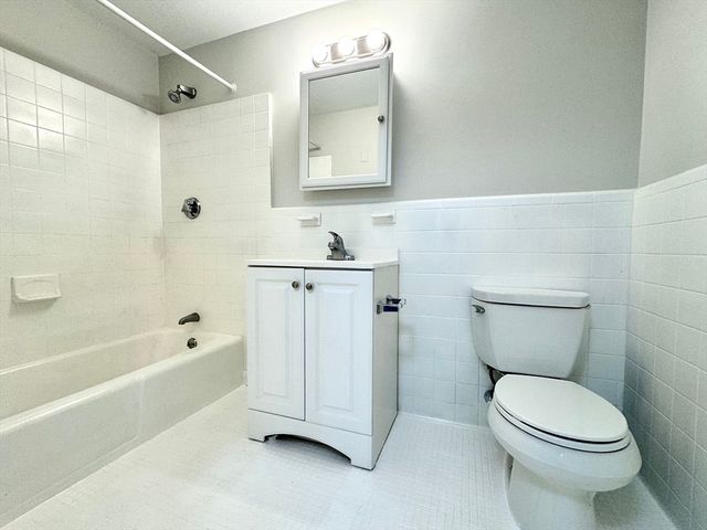 50-58 Walnut St 12, Waltham, MA 02453