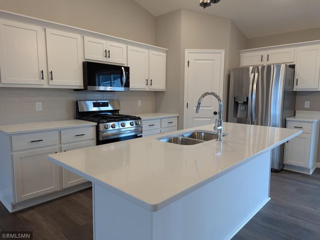 2735 Ivy Avenue NE, Saint Michael, MN 55376