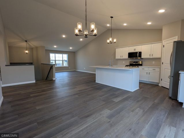 2735 Ivy Avenue NE, Saint Michael, MN 55376