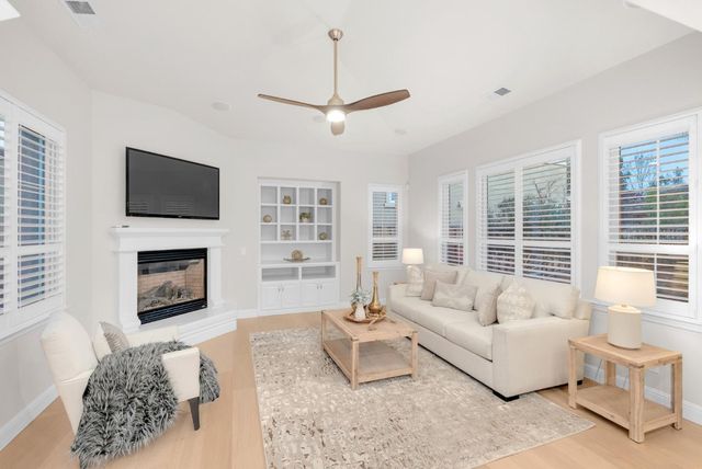 1680 Espana Way, Morgan Hill, CA 95037