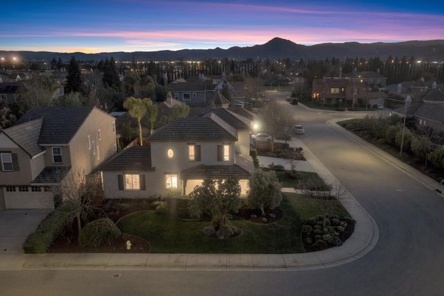 1680 Espana Way, Morgan Hill, CA 95037