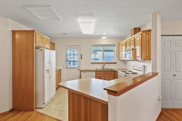 902 N Golden Ct, Medical Lake, WA 99022