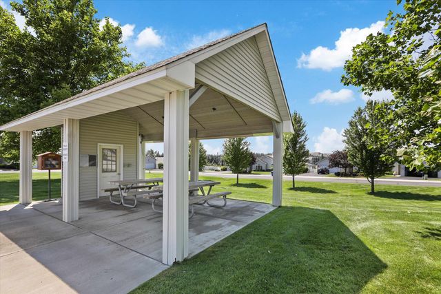 902 N Golden Ct, Medical Lake, WA 99022
