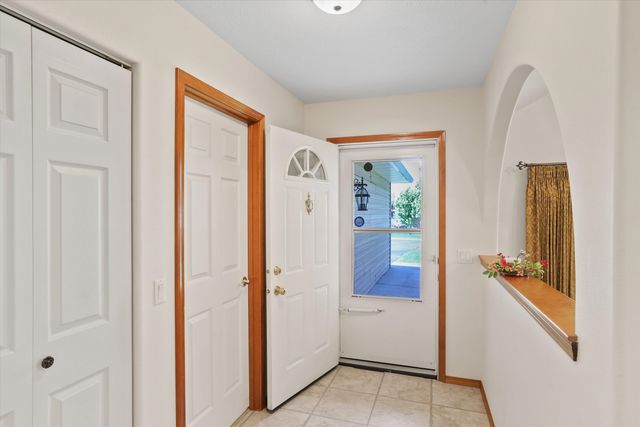 902 N Golden Ct, Medical Lake, WA 99022