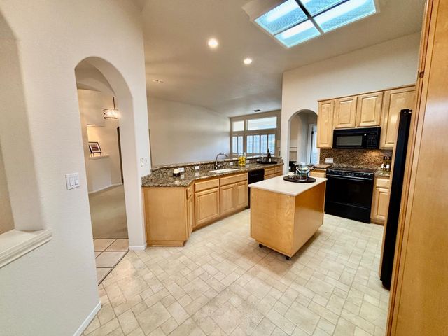 448 Gem Smith Pl, Folsom, CA 95630