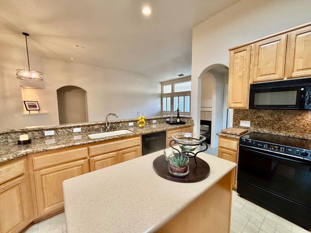 448 Gem Smith Pl, Folsom, CA 95630