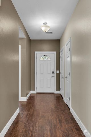 4665 Sunflower Slope, Manhattan, KS 66502