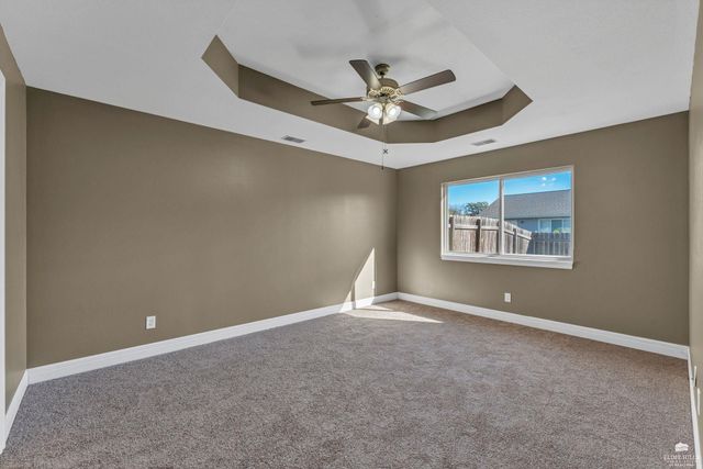 4665 Sunflower Slope, Manhattan, KS 66502