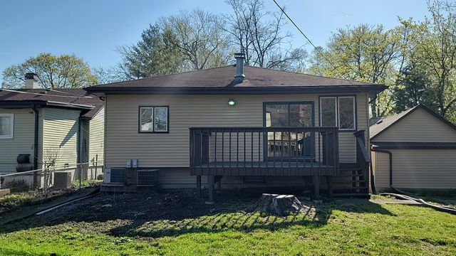 226 N Wilmette Avenue, Westmont, IL 60559