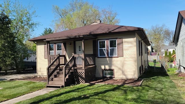 226 N Wilmette Avenue, Westmont, IL 60559