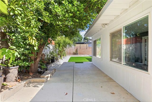 8011 Quartz Avenue, Winnetka, CA 91306