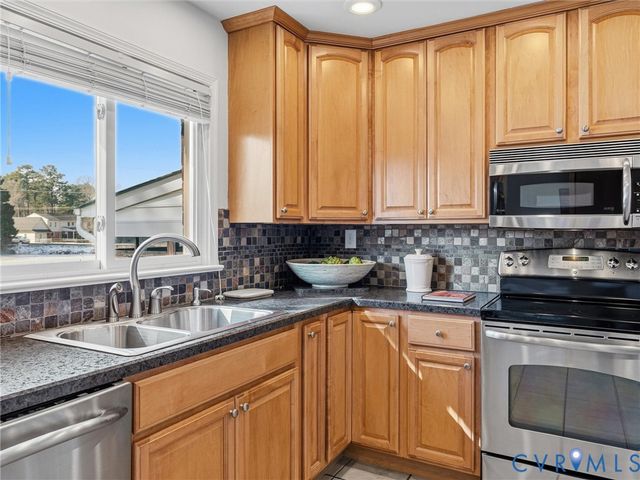 9215 Venetian Way, Henrico, VA 23229