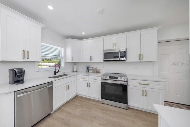 1579 ELIZABETH LANE, Clearwater, FL 33755