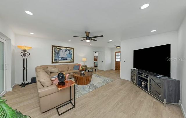 1579 ELIZABETH LANE, Clearwater, FL 33755