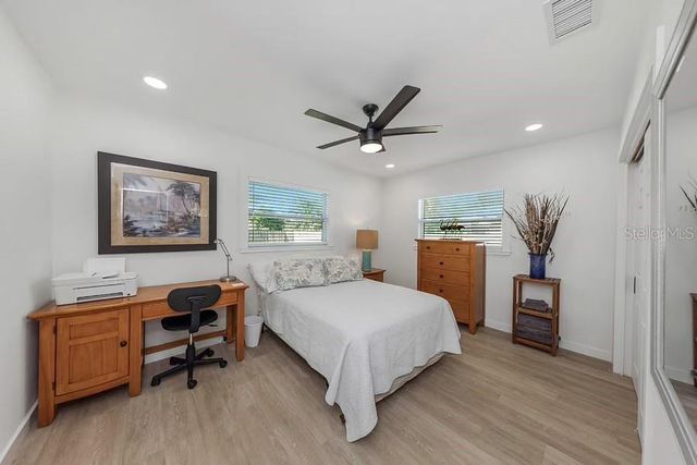 1579 ELIZABETH LANE, Clearwater, FL 33755