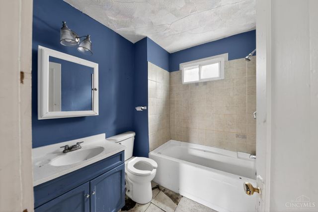 2723 Robert Avenue, Cincinnati, OH 45211