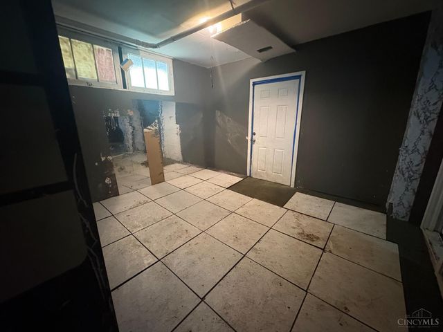2723 Robert Avenue, Cincinnati, OH 45211