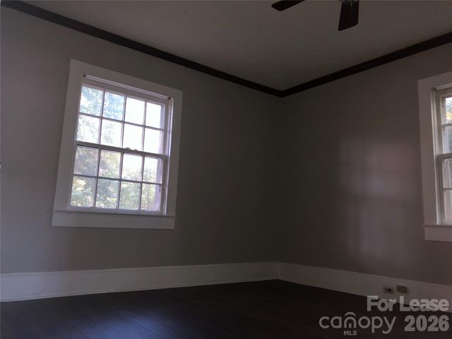 408 W Charlotte Avenue, Mount Holly, NC 28120