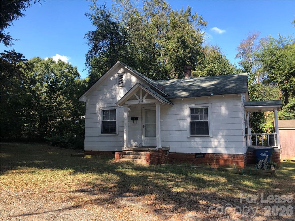 408 W Charlotte Avenue, Mount Holly, NC 28120