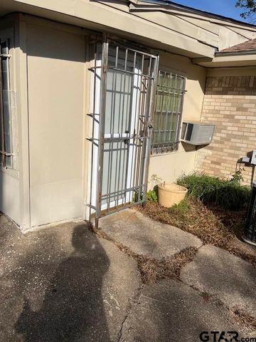 2806 N Glass Avenue, Tyler, TX 75702