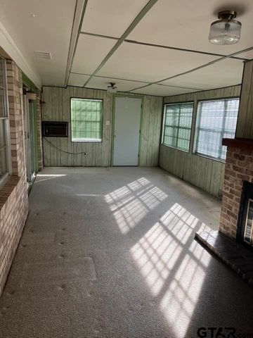 2806 N Glass Avenue, Tyler, TX 75702