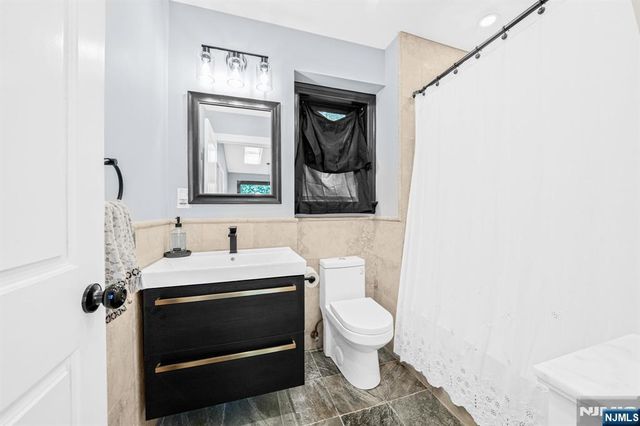 160 Grandview Avenue, Caldwell, NJ 07006