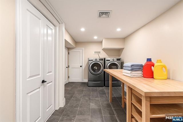 160 Grandview Avenue, Caldwell, NJ 07006