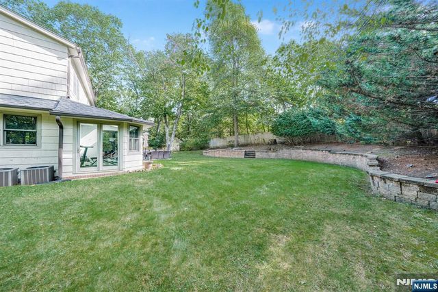 160 Grandview Avenue, Caldwell, NJ 07006