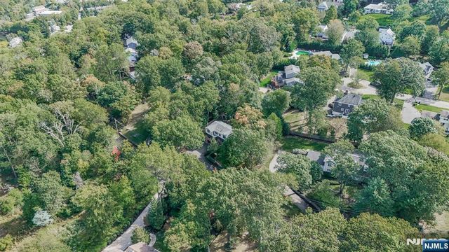 160 Grandview Avenue, Caldwell, NJ 07006