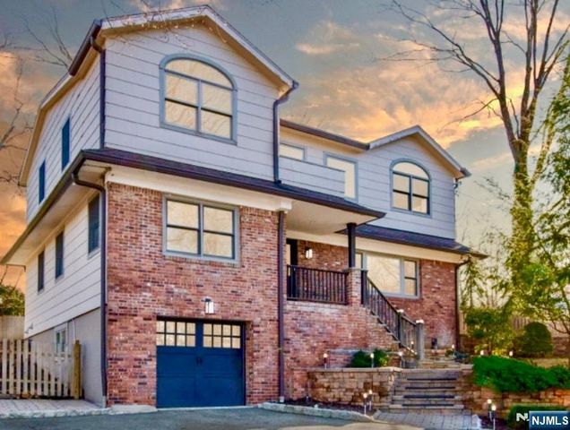 160 Grandview Avenue, Caldwell, NJ 07006