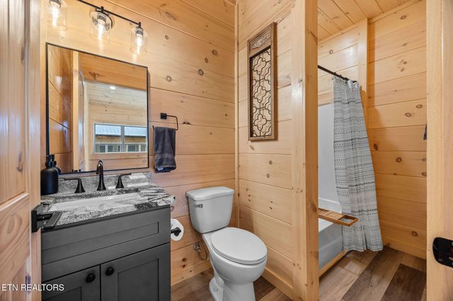 519 Warbonnet Way, Pigeon Forge, TN 37863