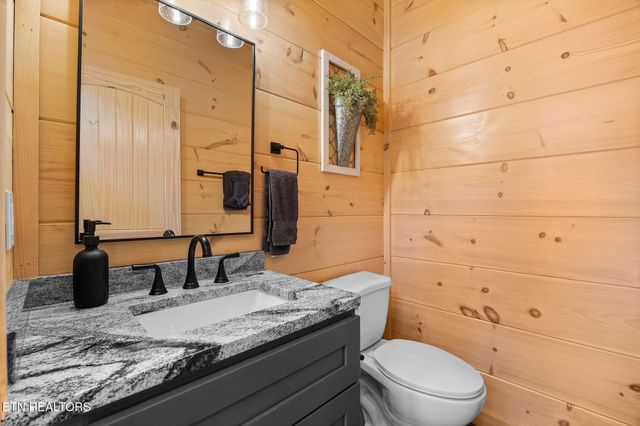 519 Warbonnet Way, Pigeon Forge, TN 37863