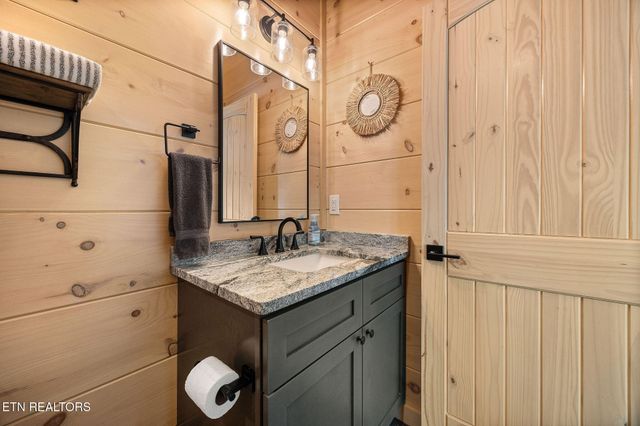 519 Warbonnet Way, Pigeon Forge, TN 37863