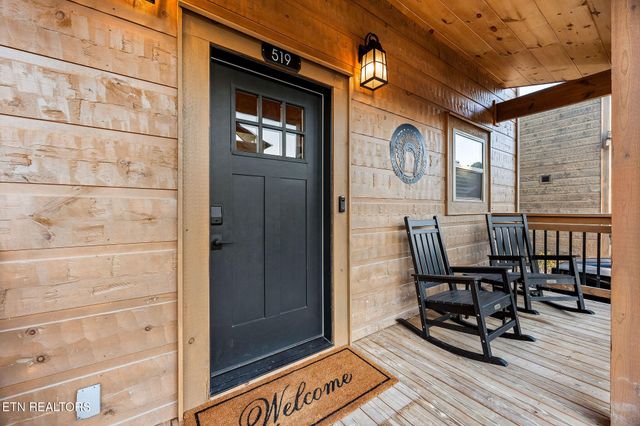 519 Warbonnet Way, Pigeon Forge, TN 37863