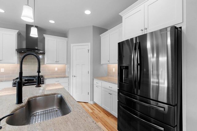 3442 LEEDS CASTLE DRIVE, Green Bay, WI 54313