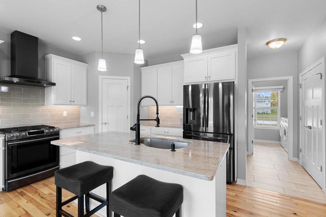 3442 LEEDS CASTLE DRIVE, Green Bay, WI 54313