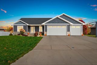 3442 LEEDS CASTLE DRIVE, Green Bay, WI 54313