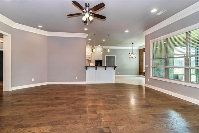 8201 La Casa Avenue, Springdale, AR 72762