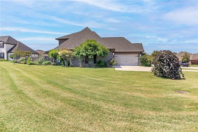 8201 La Casa Avenue, Springdale, AR 72762