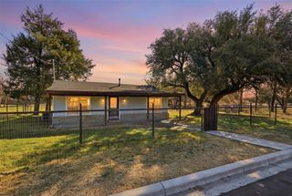 804 Van Winkle Street, Weatherford, TX 76086