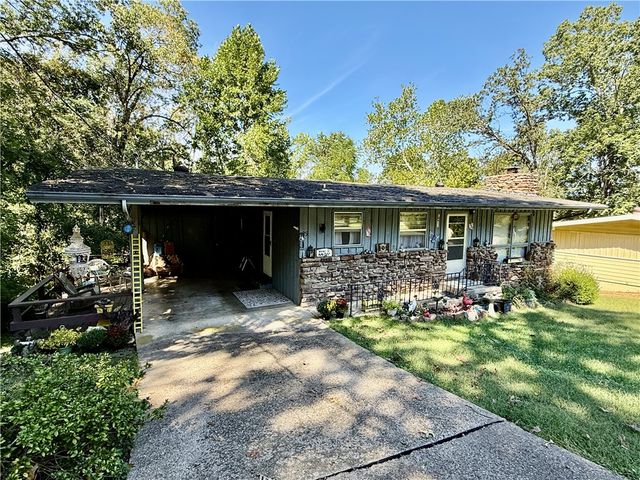 29 Gillingham Drive, Bella Vista, AR 72715