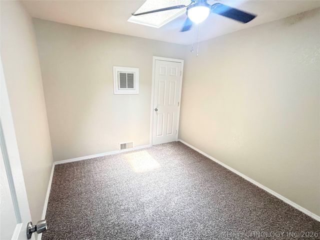 13236 E 30th Place C, Tulsa, OK 74134