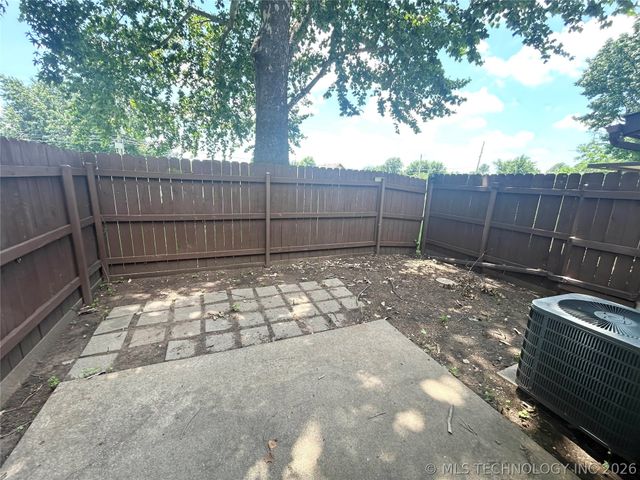 13236 E 30th Place C, Tulsa, OK 74134