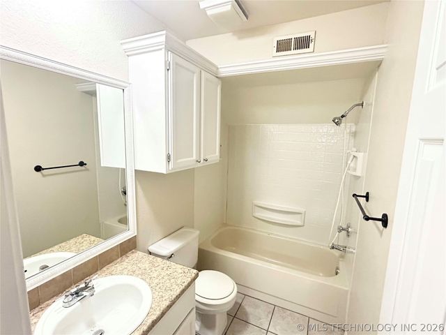 13236 E 30th Place C, Tulsa, OK 74134