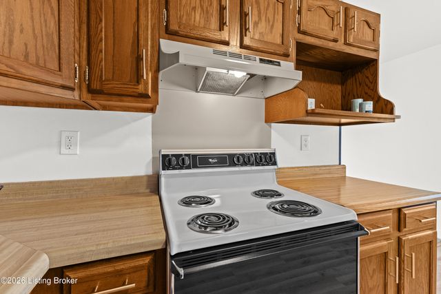 6004 Loretta St, Louisville, KY 40213