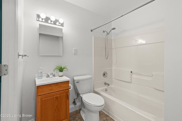 6004 Loretta St, Louisville, KY 40213