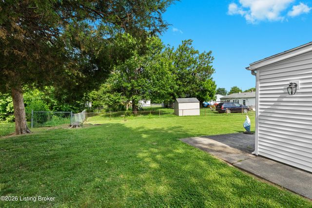 6004 Loretta St, Louisville, KY 40213