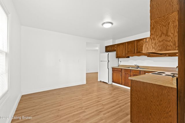 6004 Loretta St, Louisville, KY 40213