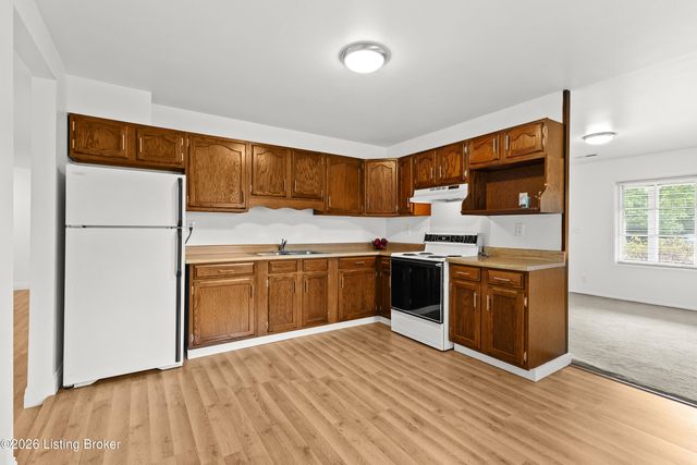 6004 Loretta St, Louisville, KY 40213