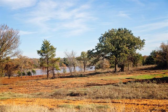 7301 Old Oak Trail, Guthrie, OK 73044